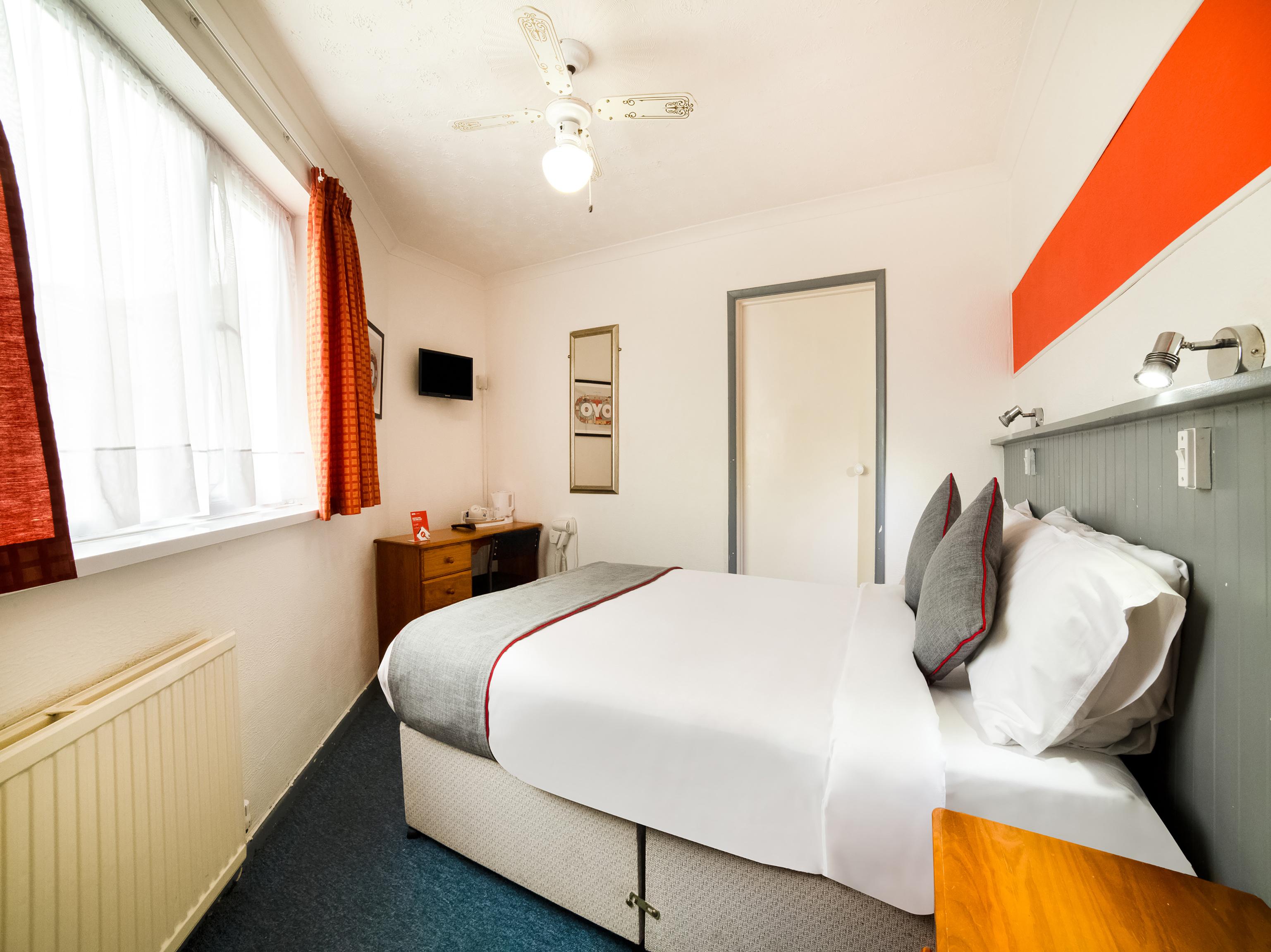 Marina Hotel Сандаун Екстериор снимка