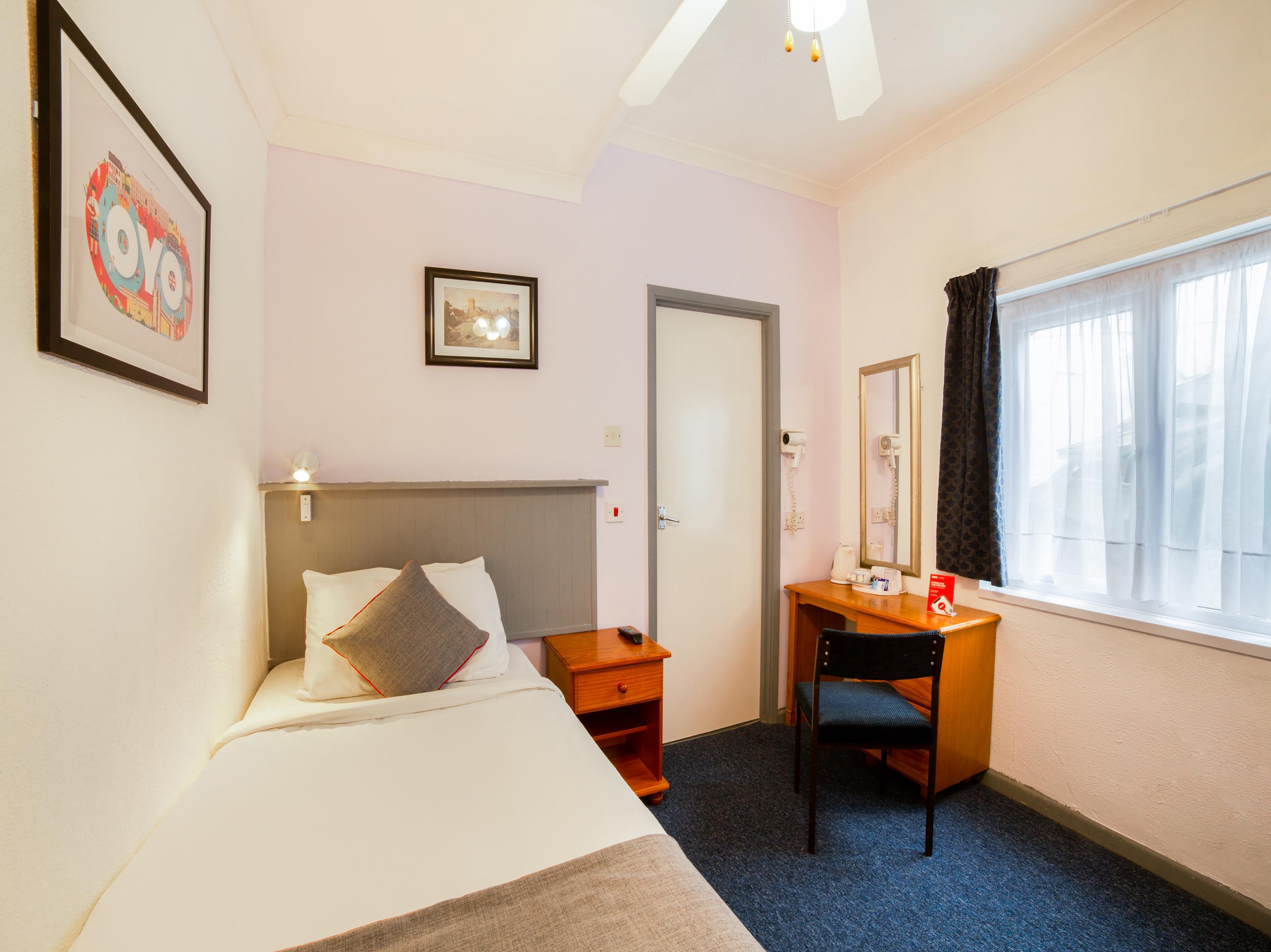 Marina Hotel Сандаун Екстериор снимка