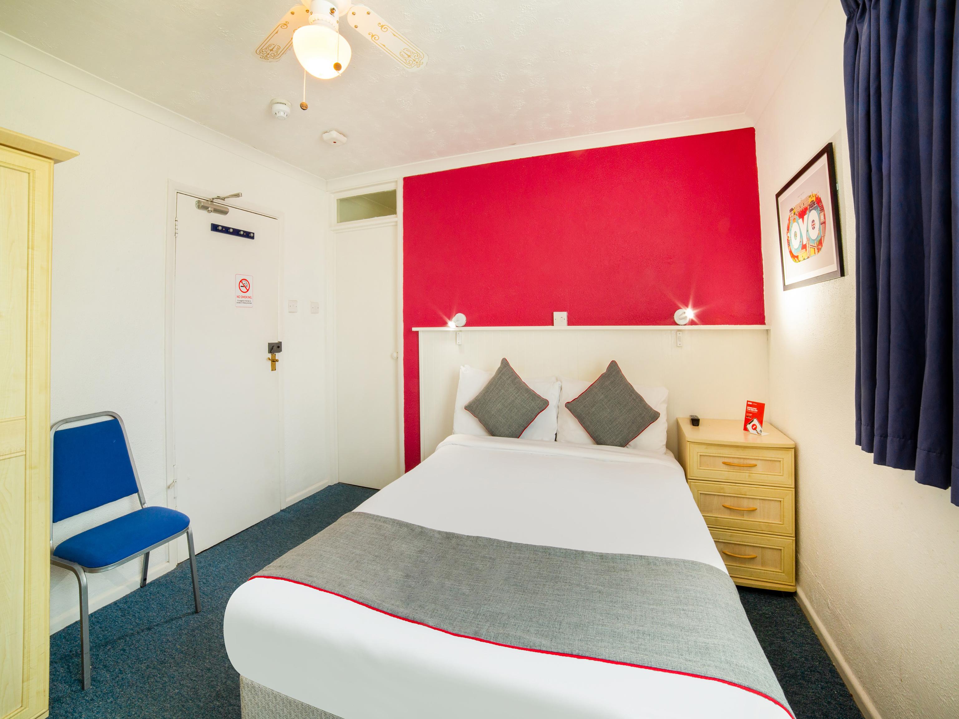 Marina Hotel Сандаун Екстериор снимка