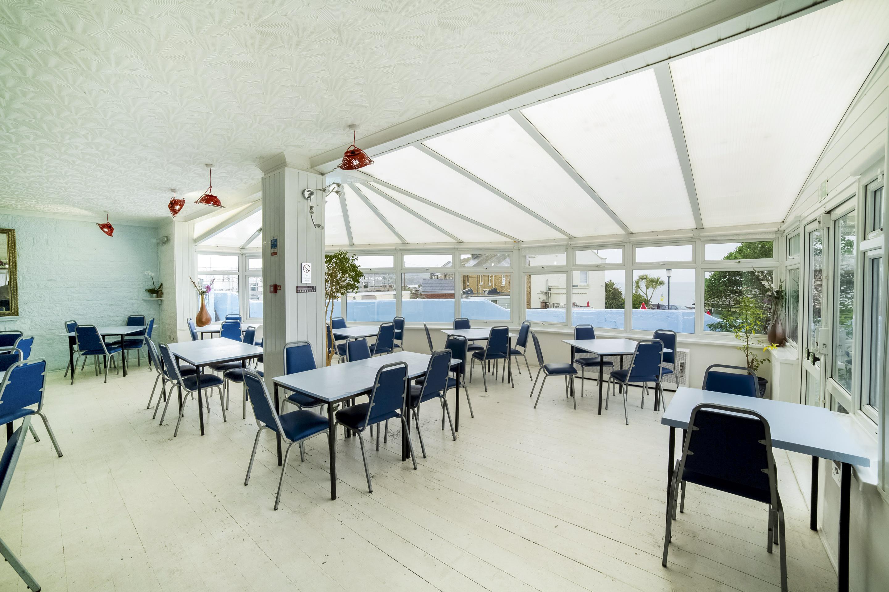 Marina Hotel Сандаун Екстериор снимка