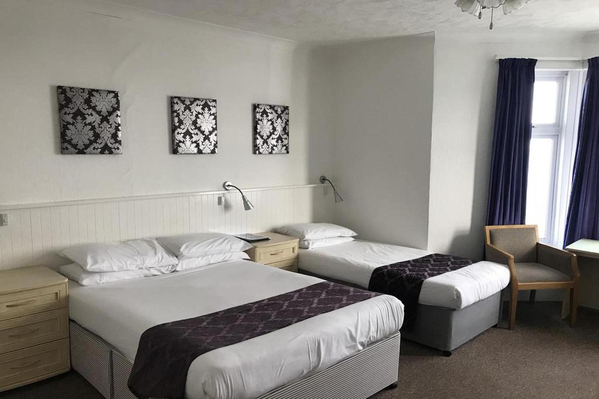 Marina Hotel Сандаун Екстериор снимка