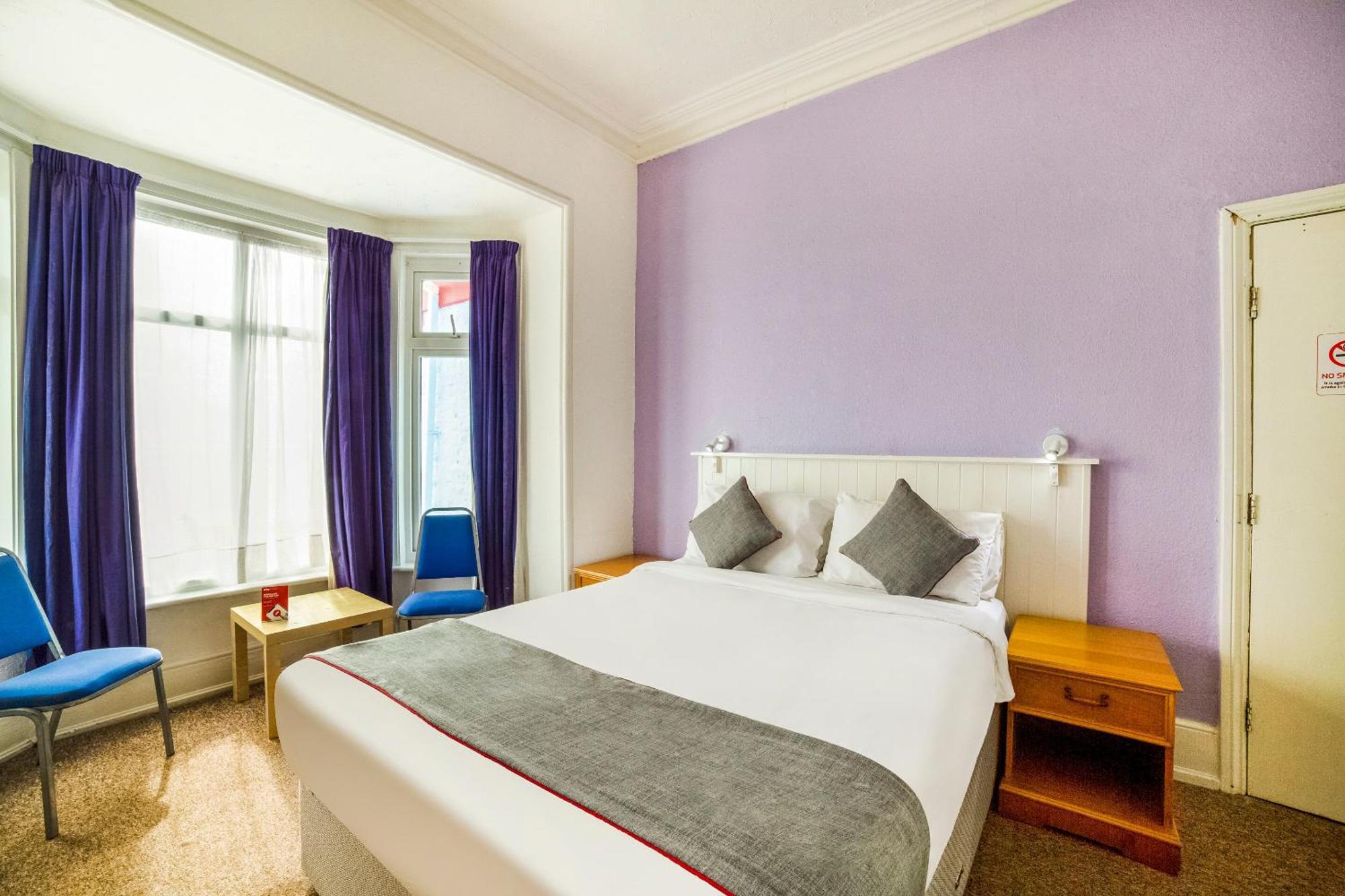 Marina Hotel Сандаун Екстериор снимка
