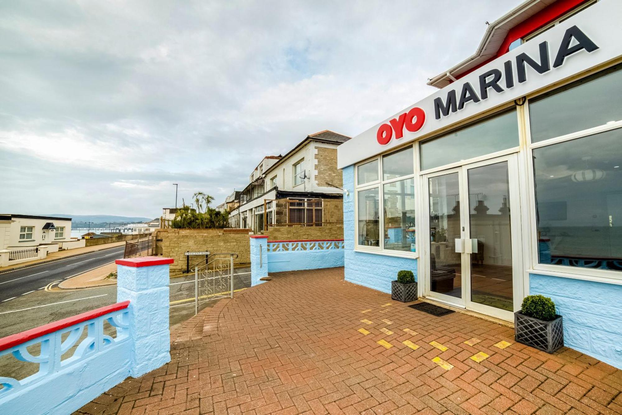 Marina Hotel Сандаун Екстериор снимка