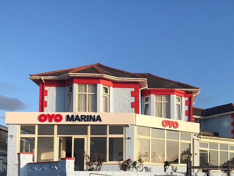 Marina Hotel Сандаун Екстериор снимка